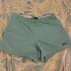 Patagonia Womens quick dry shorts 🌸